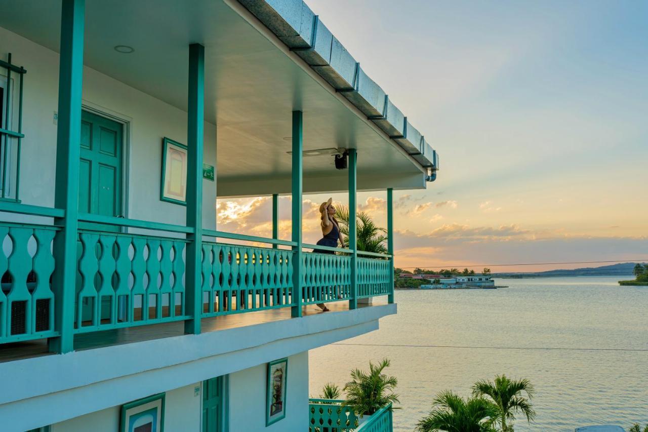 Hotel Casa Turquesa Flores Ngoại thất bức ảnh